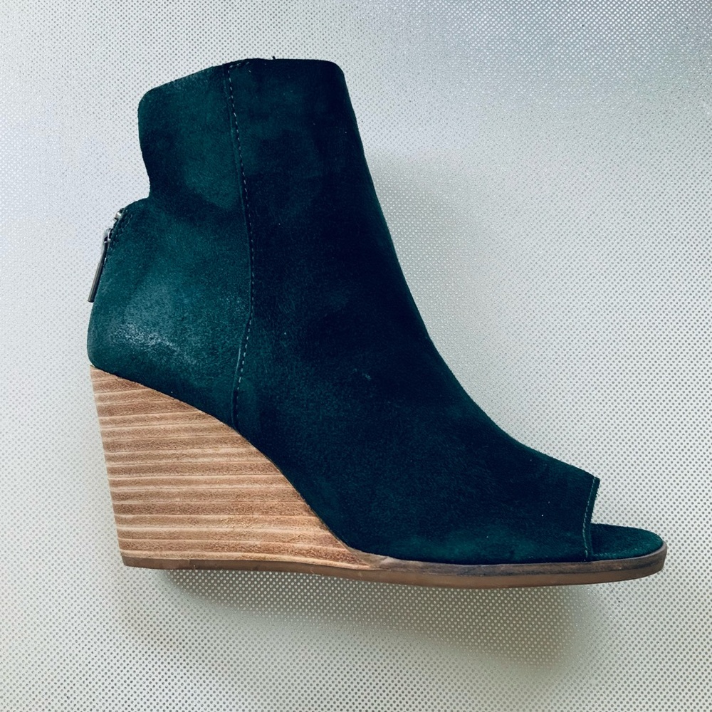 Lucky Brand women’s shoes